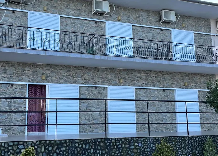 Villa Leonidas Koutsoupia